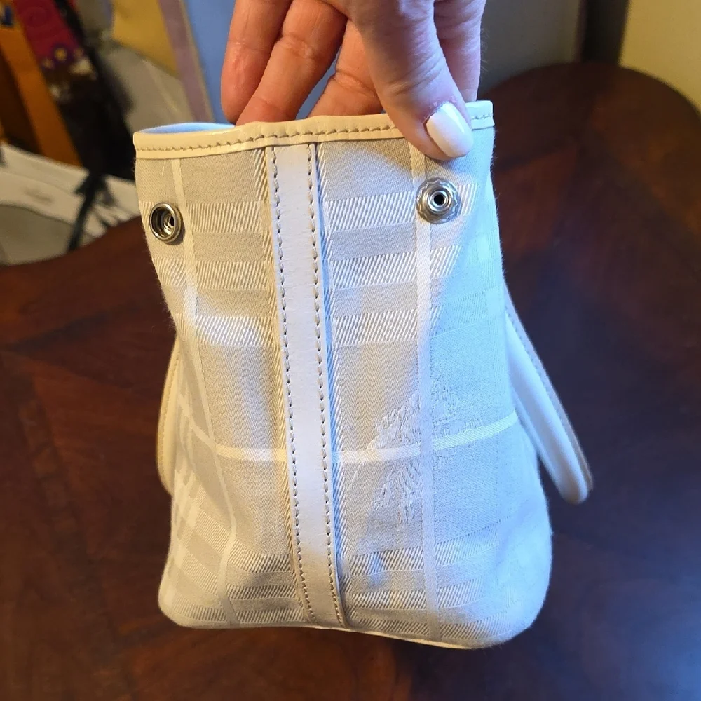 Burberry Cream and Gray Plaid Shoulder Bag - Picture 9 of 16